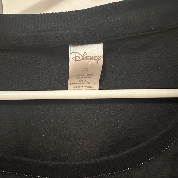 Disney Black Silver Mickey Mouse Velour Crewneck Sweater Size Large Women’s - Picture 4 of 7